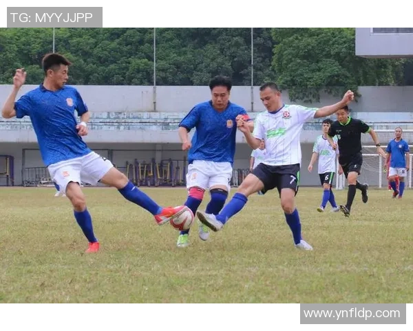 足球公益赛星光闪耀 盘点参赛球星精彩瞬间与背后故事