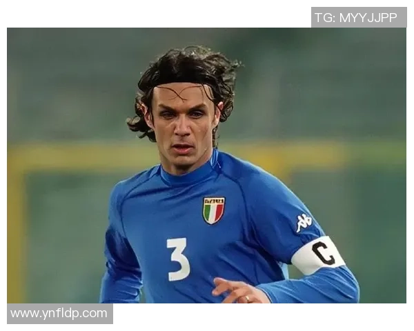 意大利足球巨星壁纸精选：经典瞬间与英雄气概的完美呈现